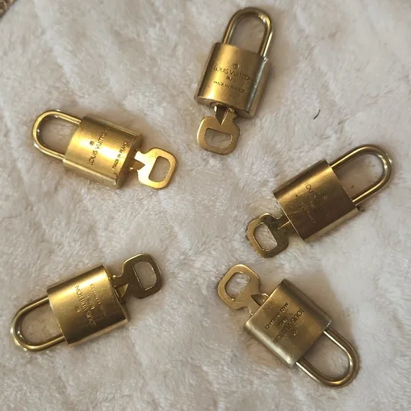 Lv lock 305 , 303 , 310, 317 - Picture 4 of 4